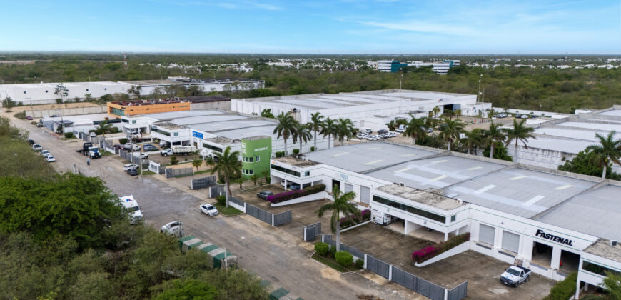 Bodega CRIT 15 de 550 m² – Con oficinas