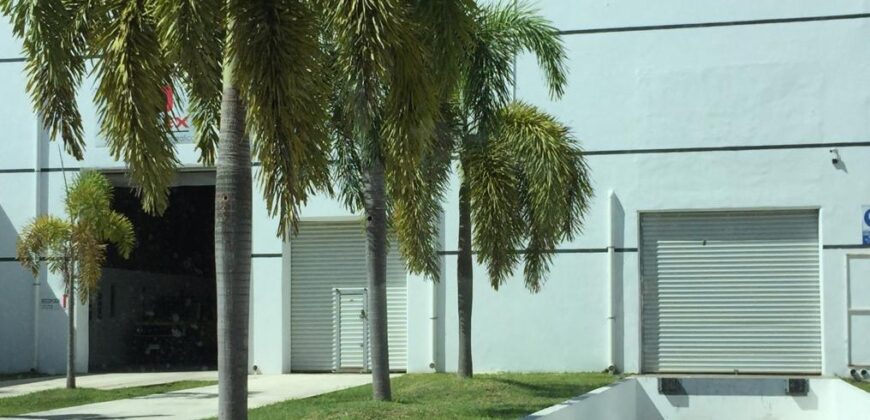 Bodega CRIT 20 de 620 m² – Con oficinas