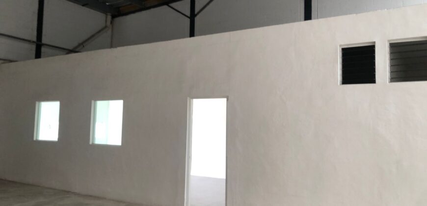 Bodega Panamericana 2 de 796 m² – Con oficinas