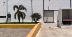 Bodega Panamericana 10 de 1,290 m² – Con oficinas