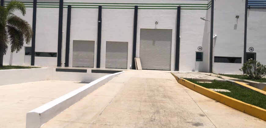 Bodega Panamericana 20 de 978 m² – Con oficinas
