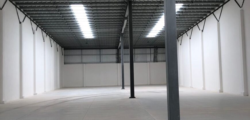 Bodega Panamericana 20 de 978 m² – Con oficinas