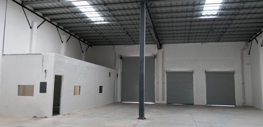 Bodega Panamericana 20 de 978 m² – Con oficinas