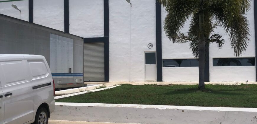 Bodega Panamericana 13 de 650 m² – Con oficinas