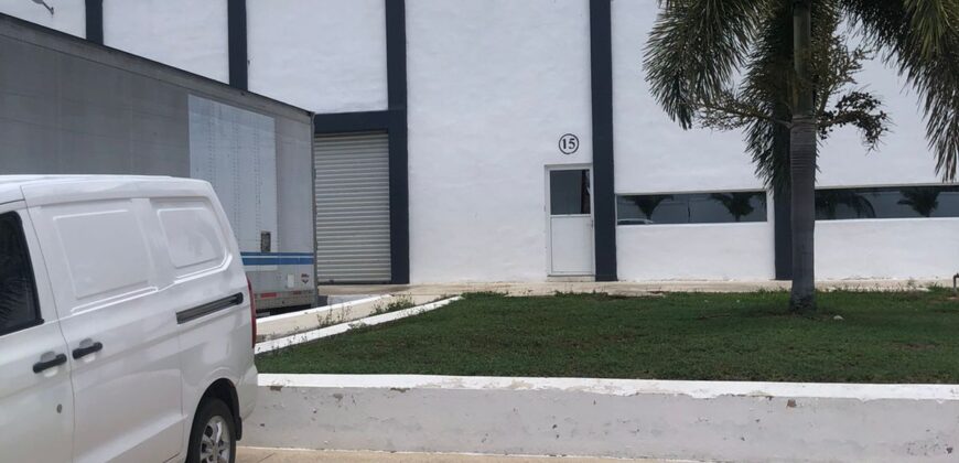 Bodega Panamericana 13 de 650 m² – Con oficinas