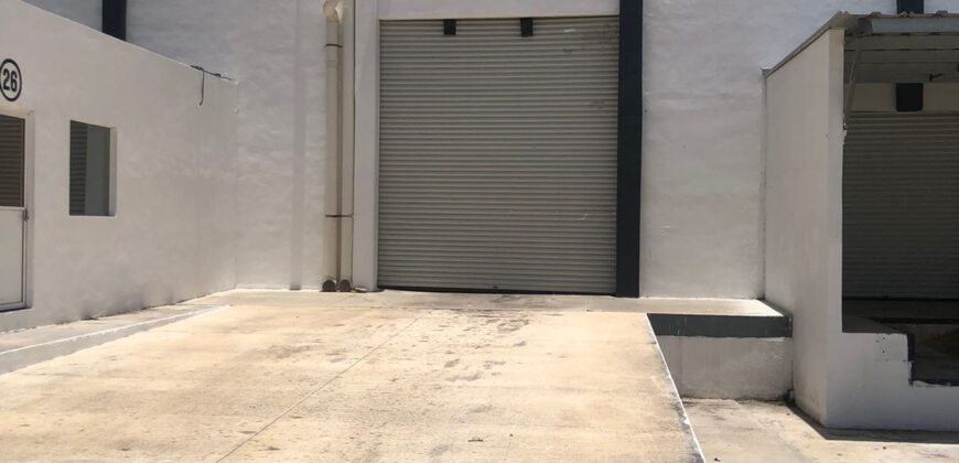 Bodega Panamericana 26 de 2,970 m² – Con oficinas