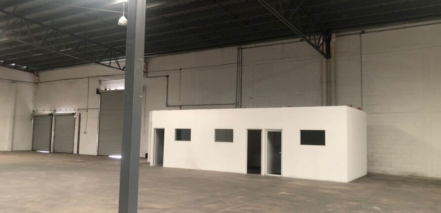 Bodega Panamericana 26 de 2,970 m² – Con oficinas