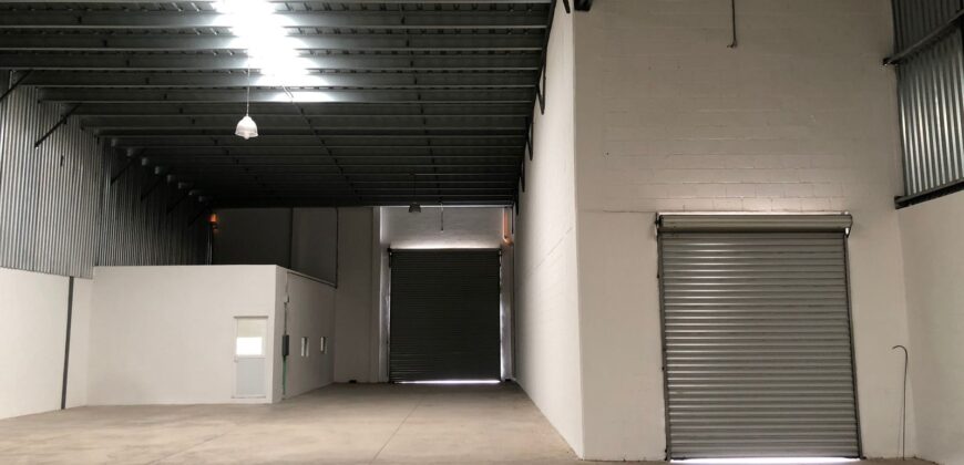 Bodega Panamericana 44 de 640 m² – Con oficinas