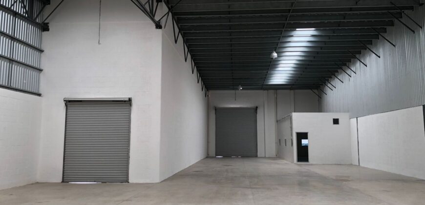 Bodega Panamericana 49 de 545 m² – Con oficinas