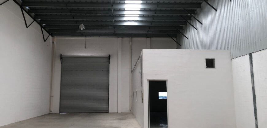 Bodega Panamericana 49 de 545 m² – Con oficinas