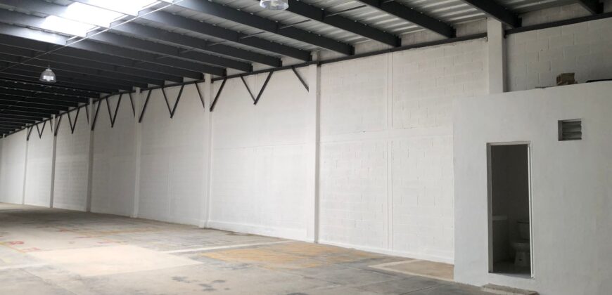 Bodega Poniente 41 de 500 m² – Baño completo