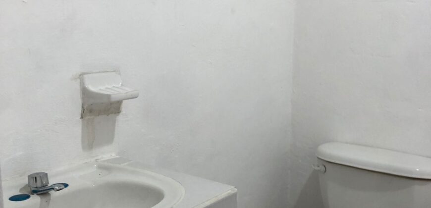 Bodega Poniente 41 de 500 m² – Baño completo