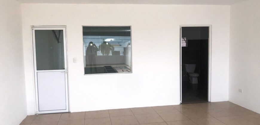 Bodega CRIT 13 de 693 m² – Oficinas amplias