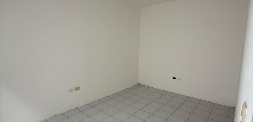 Bodega Poniente 27 de 995 m² – Con comedor