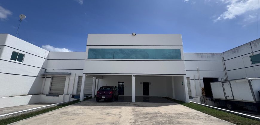 Bodega CRIT 13 de 693 m² – Oficinas amplias
