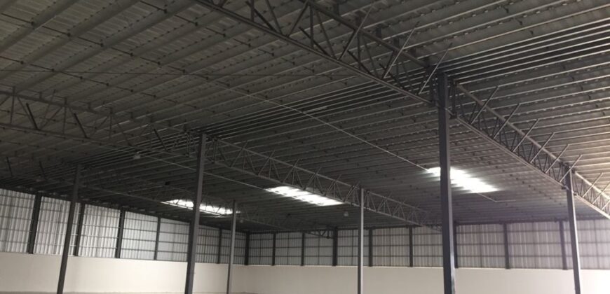 Bodega Panamericana 26 de 2,970 m² – Con oficinas