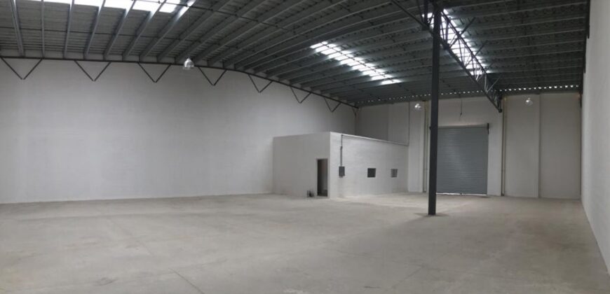Bodega Panamericana 44 de 640 m² – Con oficinas