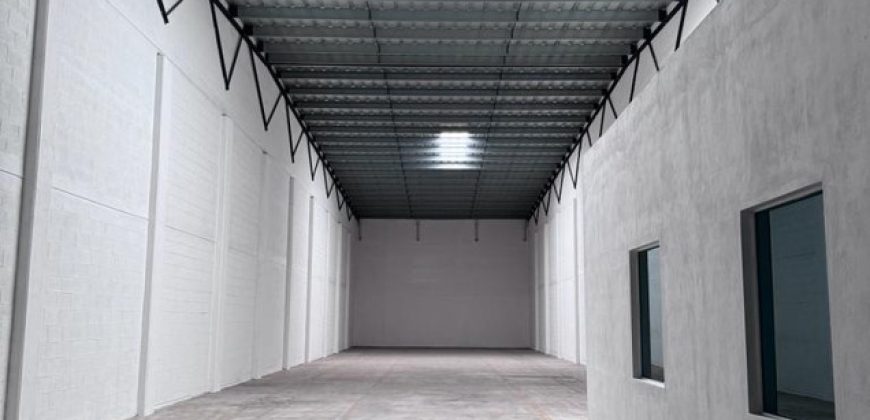 Bodega CRIT 13 de 693 m² – Oficinas amplias